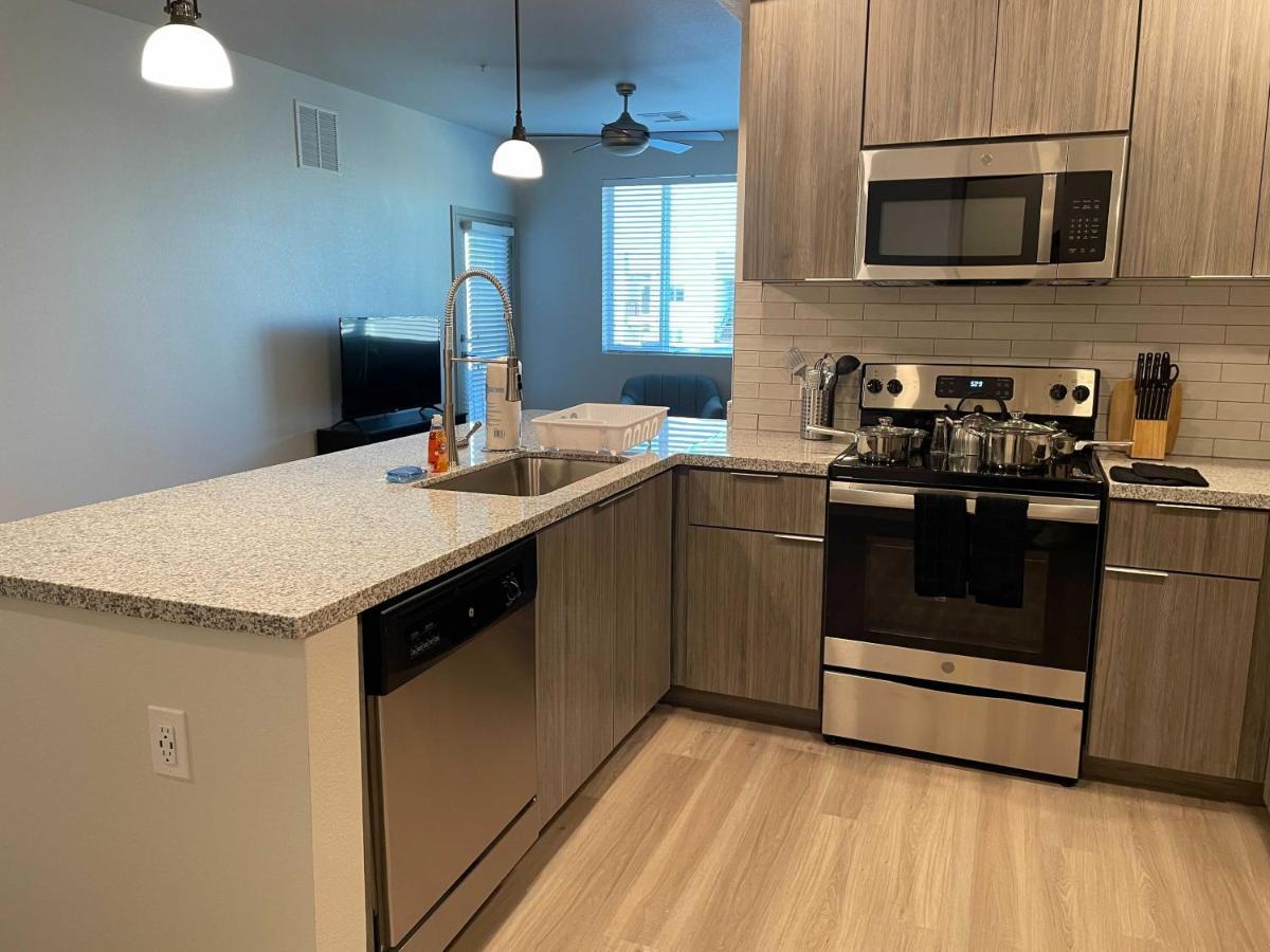Stay Gia New Modern 1 Bedroom Apartment With Swimming Pool & Gym At Grayson Place Goodyear Exterior photo